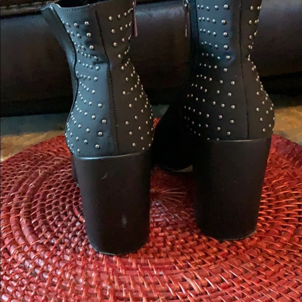 Jessica Simpson Booties - Picture 3 of 4